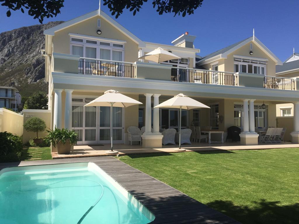 Sandals Beach Villa Hermanus Extérieur photo